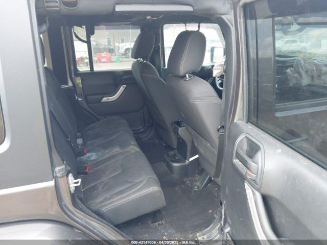 1C4BJWEG3GL270413 Jeep Wrangler Unlimited Sahara