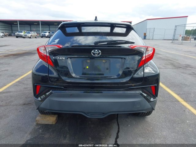 NMTKHMBX4KR096569 Toyota C-HR XLE