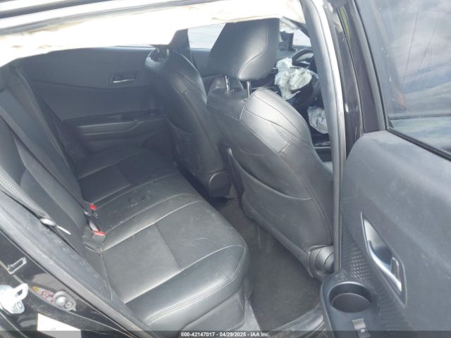 NMTKHMBX4KR096569 Toyota C-HR XLE