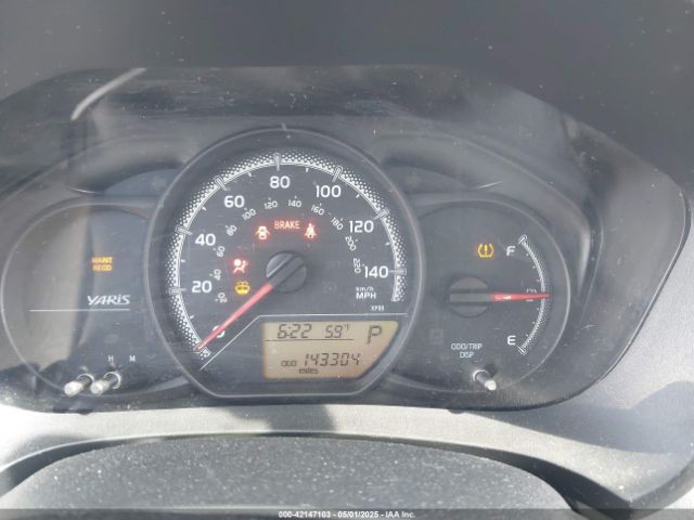 VNKKTUD33FA027229 Toyota YARIS LE