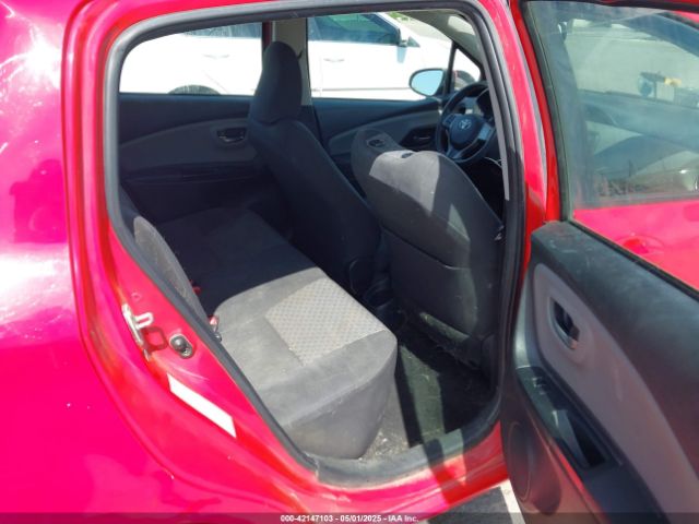 VNKKTUD33FA027229 Toyota YARIS LE