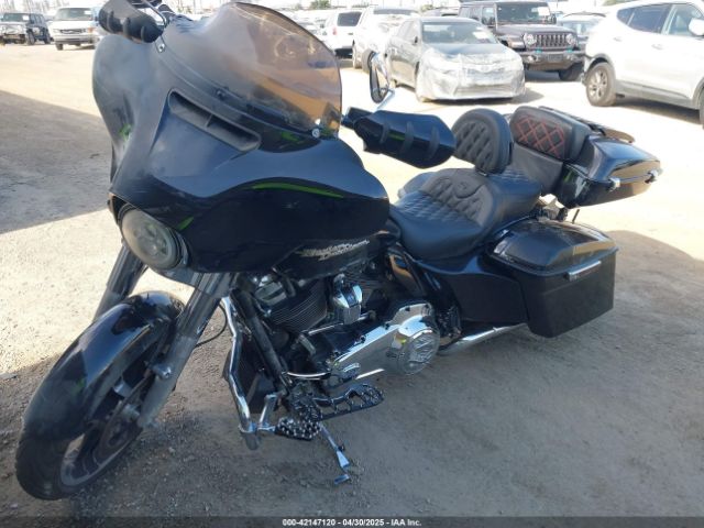 2018 HARLEY-DAVIDSON FLHX 1HD1KBC14JB630509 Photo 1