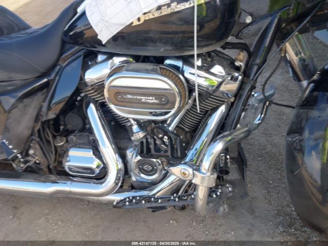 2018 HARLEY-DAVIDSON FLHX 1HD1KBC14JB630509 Photo 7