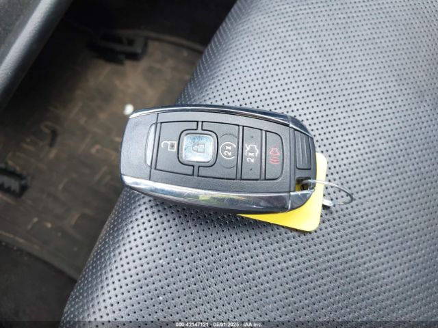 5LMCJ3D93HUL46478 Lincoln Mkc Reserve