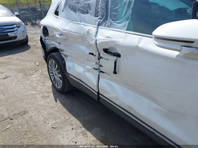 5LMCJ3D93HUL46478 Lincoln Mkc Reserve