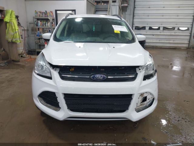 1FMCU9G99EUC15477 Ford ESCAPE SE