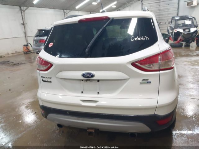 1FMCU9G99EUC15477 Ford ESCAPE SE
