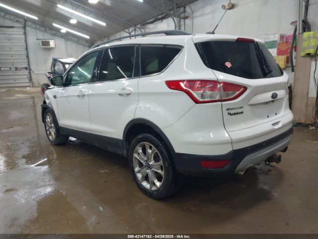 1FMCU9G99EUC15477 Ford ESCAPE SE