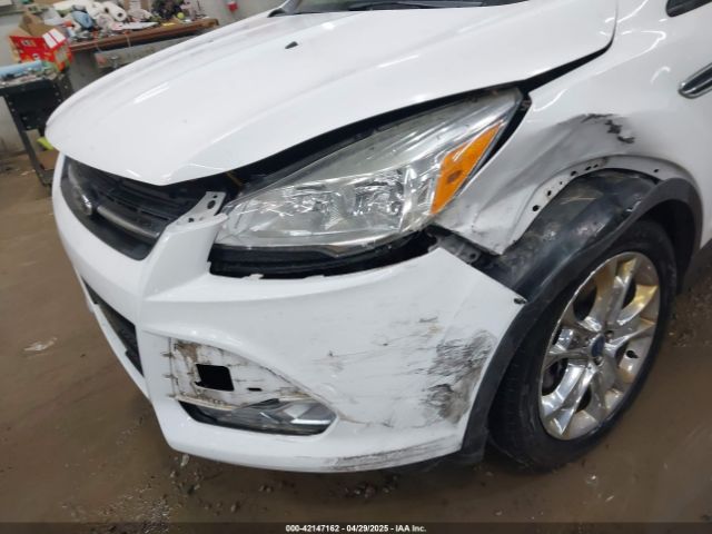 1FMCU9G99EUC15477 Ford ESCAPE SE