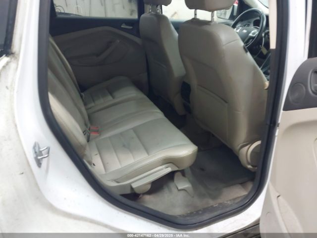 1FMCU9G99EUC15477 Ford ESCAPE SE