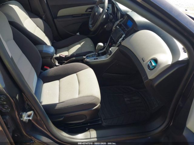 1G1PA5SH2E7151389 Chevrolet Cruze Ls Auto