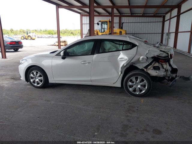 3MZBM1U75FM208338 Mazda Mazda3 I Sport