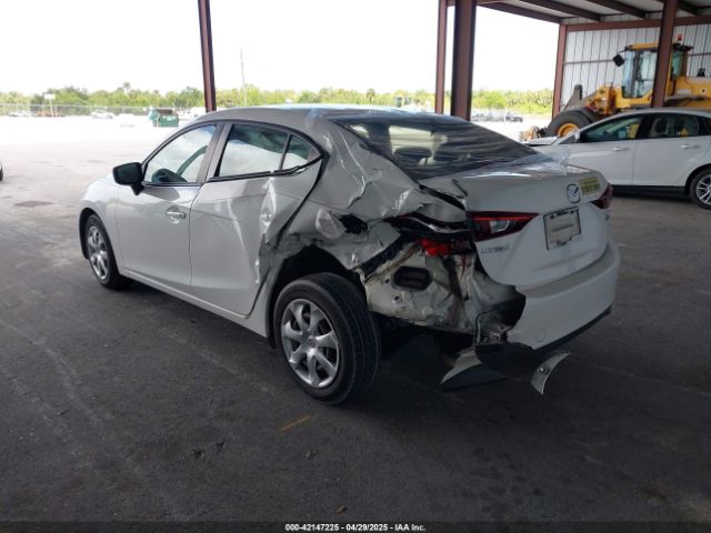 3MZBM1U75FM208338 Mazda Mazda3 I Sport