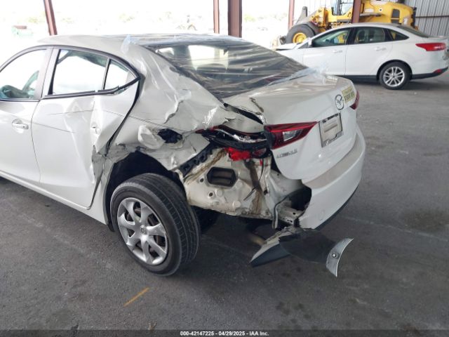 3MZBM1U75FM208338 Mazda Mazda3 I Sport