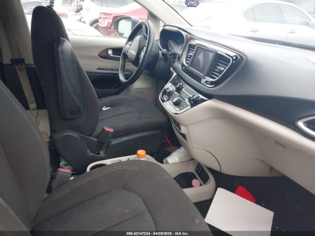2022 CHRYSLER VOYAGER 2C4RC1CG6NR226151 Photo 4