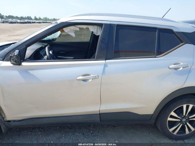 3N1CP5CUXJL509573 Nissan KICKS SV