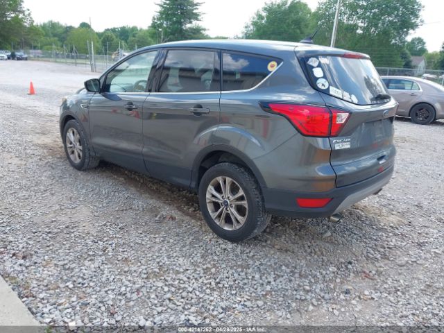 1FMCU0GD2KUB38690 Ford ESCAPE SE