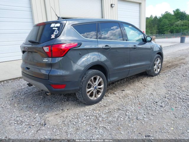 1FMCU0GD2KUB38690 Ford ESCAPE SE