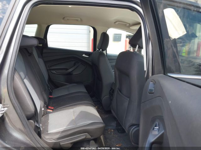 1FMCU0GD2KUB38690 Ford ESCAPE SE