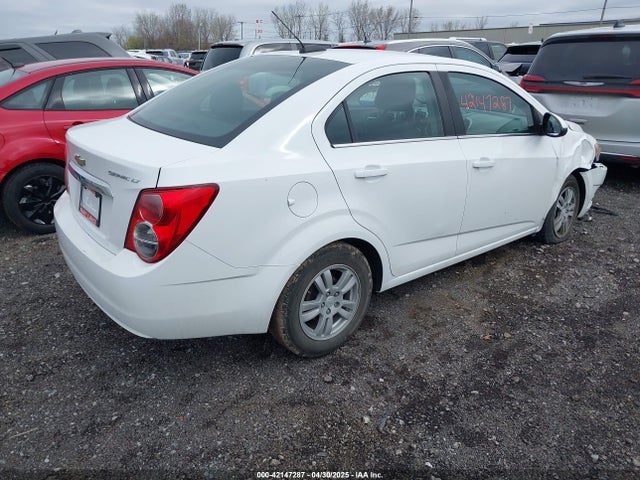 1G1JC5SH2F4105547 Chevrolet Sonic Lt Auto