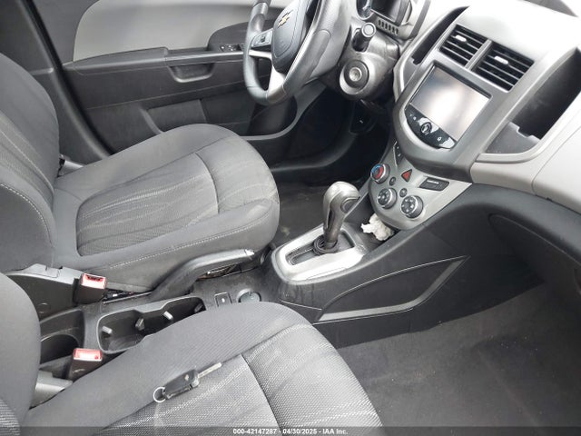 1G1JC5SH2F4105547 Chevrolet Sonic Lt Auto
