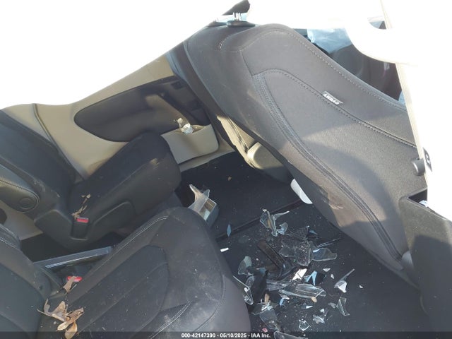 Chrysler Voyager Lx 2022 2C4RC1CG8NR145197 Image 8