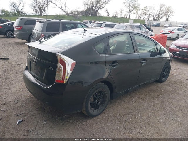 JTDKN3DU8F0430408 Toyota Prius Two