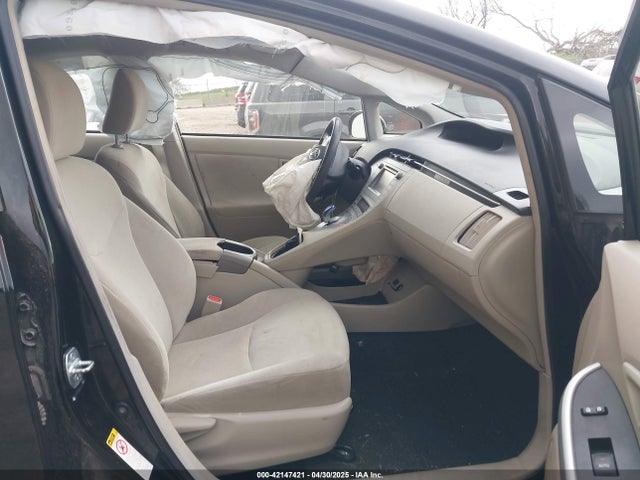 JTDKN3DU8F0430408 Toyota Prius Two