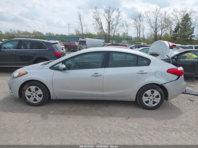 KNAFK4A63G5559048 KIA FORTE LX