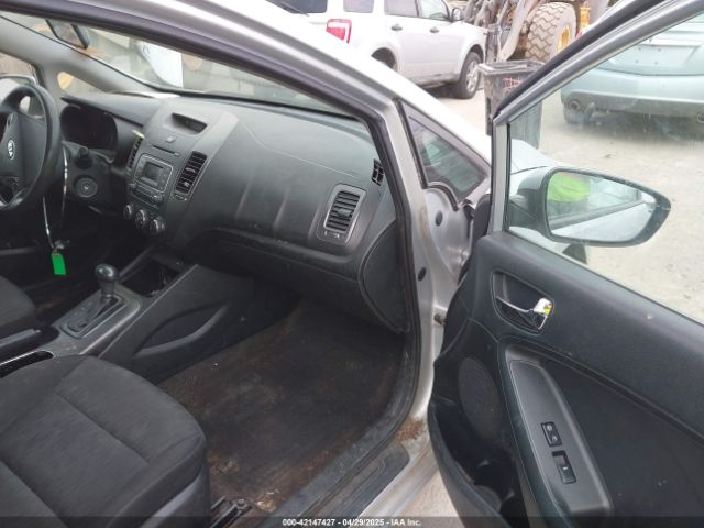 KNAFK4A63G5559048 KIA FORTE LX