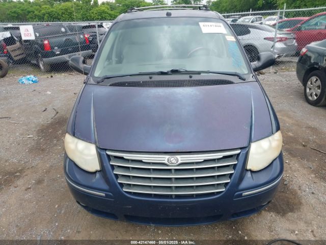 2005 CHRYSLER TOWN & COUNTRY 2C8GP64L75R365241 Photo 5
