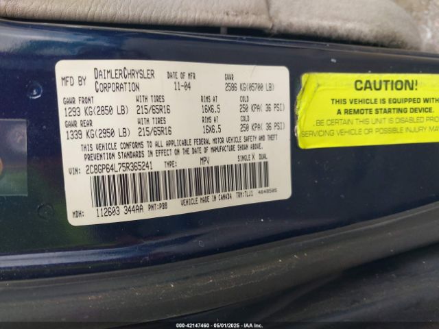 2005 CHRYSLER TOWN & COUNTRY 2C8GP64L75R365241 Photo 8