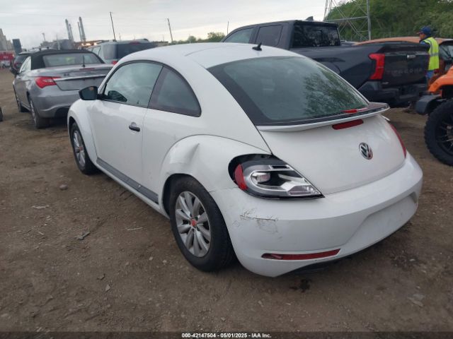 2017 VOLKSWAGEN BEETLE 3VWF17AT4HM626004 Photo 2