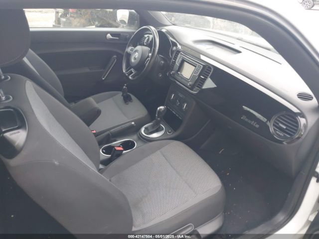 2017 VOLKSWAGEN BEETLE 3VWF17AT4HM626004 Photo 4