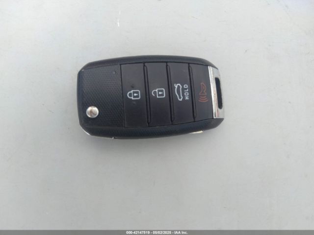 3KPA24AD8LE333288 KIA RIO S