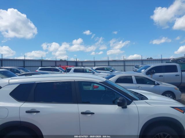 5N1BT3AA8PC855977 Nissan Rogue S Fwd