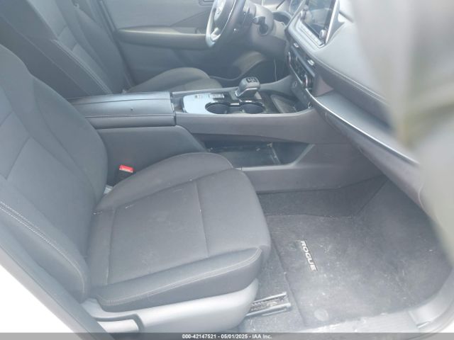 5N1BT3AA8PC855977 Nissan Rogue S Fwd