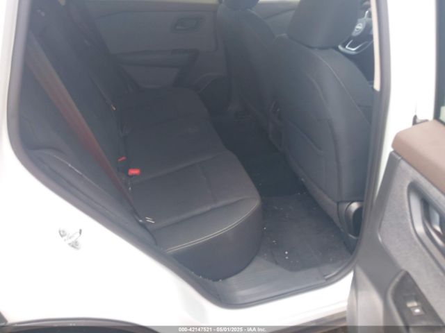 5N1BT3AA8PC855977 Nissan Rogue S Fwd
