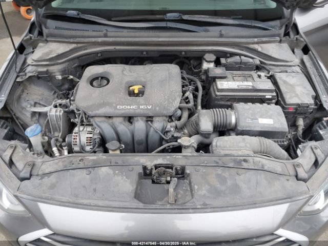 5NPD74LF2JH279699 Hyundai ELANTRA SE