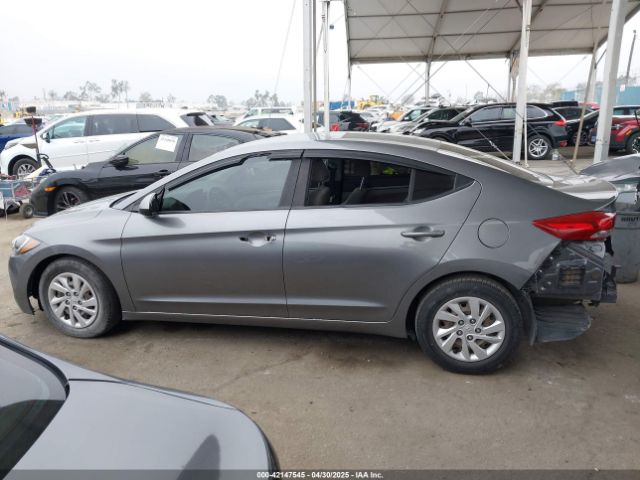 5NPD74LF2JH279699 Hyundai ELANTRA SE