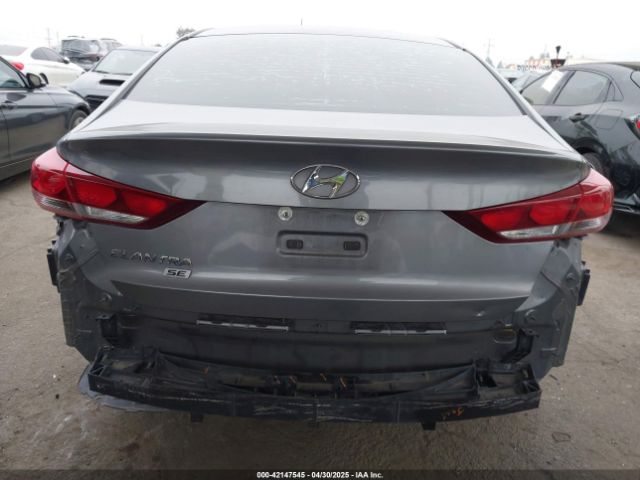 5NPD74LF2JH279699 Hyundai ELANTRA SE