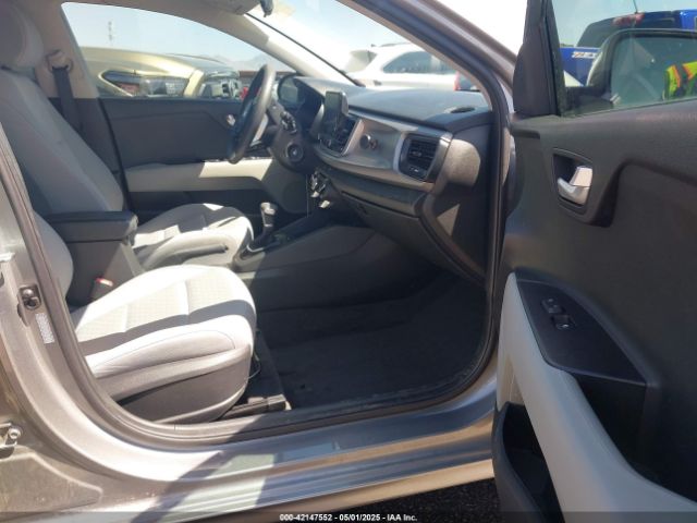 3KPA24AD4ME391173 KIA RIO S