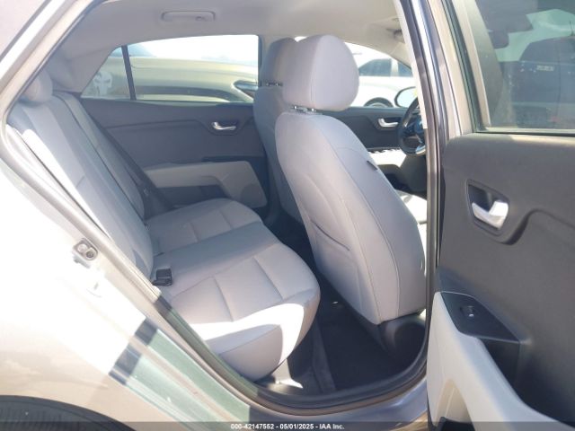 3KPA24AD4ME391173 KIA RIO S