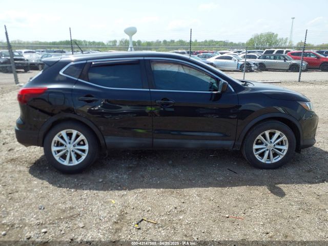 JN1BJ1CRXHW106862 Nissan Rogue Sport S
