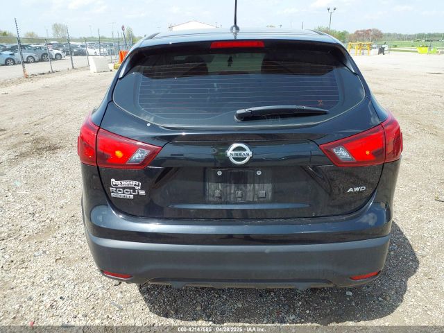 JN1BJ1CRXHW106862 Nissan Rogue Sport S