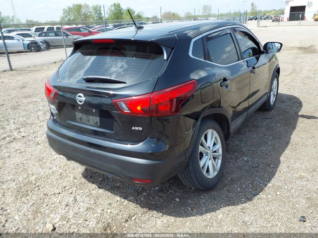 JN1BJ1CRXHW106862 Nissan Rogue Sport S