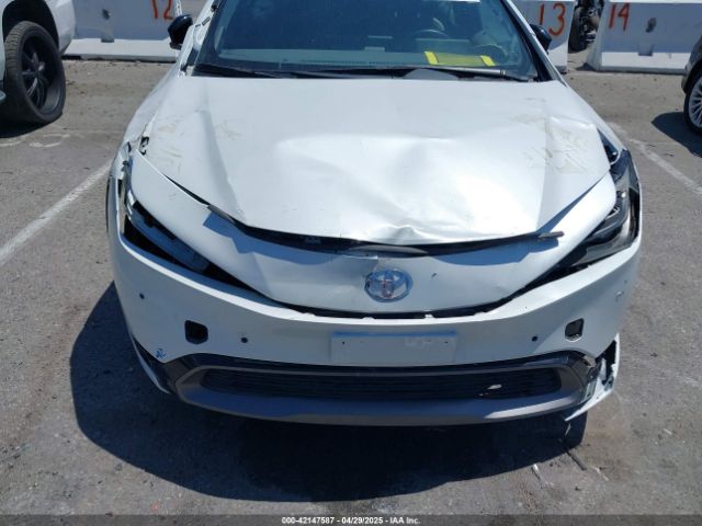 JTDACAAU8R3016249 Toyota Prius Limited
