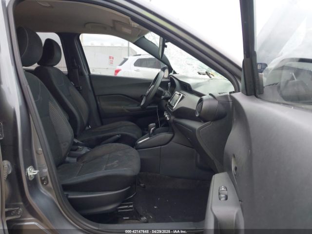 3N1CP5CU6JL541386 Nissan KICKS S