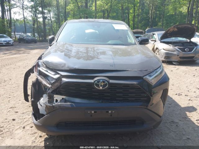 2T3G1RFV9RC483985 Toyota RAV4 LE