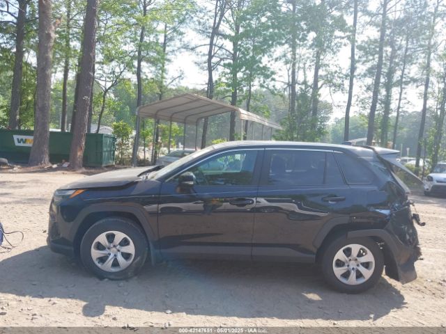 2T3G1RFV9RC483985 Toyota RAV4 LE